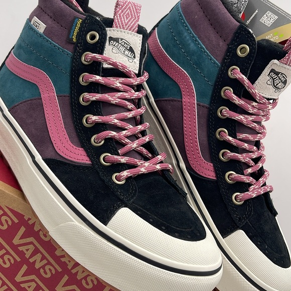 Vans WMNS Sk8-Hi Mte-2 Trekker Multi Color
VNOA5HZZMUL
Boots Cold Weather Snkrs - Picture 7 of 16